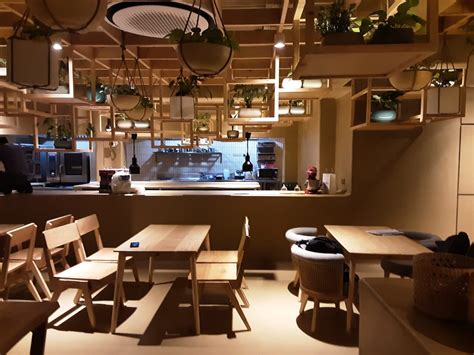 Tadelakt Interior Finishes for OMO Cafe – Artistic Surface Design by ...