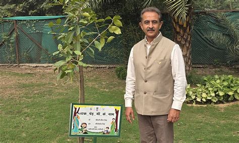 No Prime minister, no environment minister, no pavilion — India seems ...