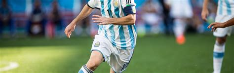 Download wallpaper football, club, form, player, football, Lionel Messi ...