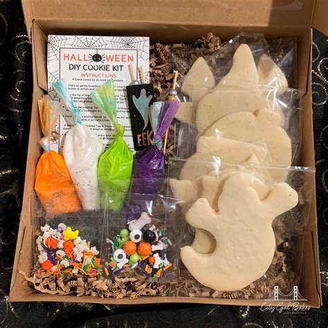 Halloween DIY Cookie Decorating Kit | City Gal Bakes