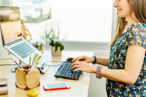 Computer Typing Body Position 的图像结果