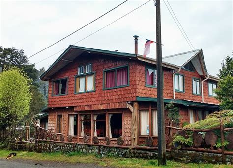 HOSTERIA ISLA DEL PALENA (Puerto Raul Marin Balmaceda) - Inn Reviews ...