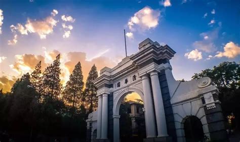 【携程攻略】成都四川大学景点,四川大学是中国著名学府，是西南地区最好的高校，也是中国十大风景最…