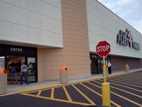 Fleet Farm Is Open! – Carver Current
