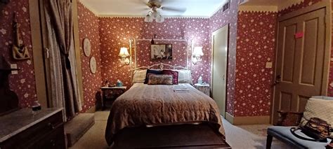 ROCKING HORSE INN (Ravenna) - B&B Reviews, Photos, Rate Comparison ...