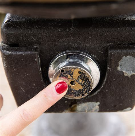 Four-Button Digital Watch 的图像结果