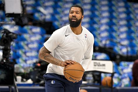 Mavericks Re-Sign Markieff Morris | Hoops Rumors
