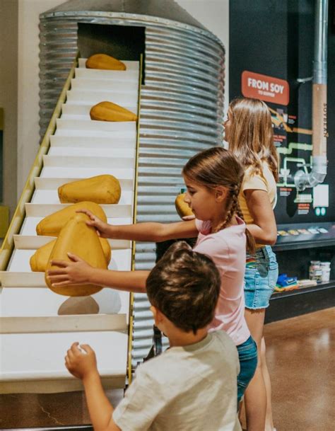 Farmhouse Menus - Fair Oaks Farms