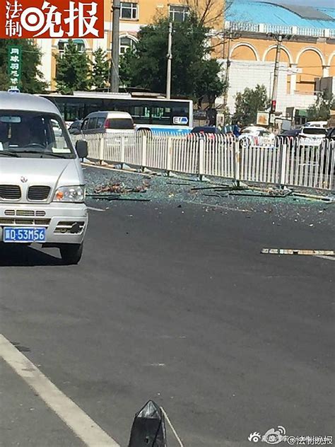 北京13路公交车突然爆炸 车上仅司机