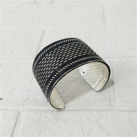 Di0308 Elegant Black & Silver Navratri Bracelet - Pack of 1pc – Amd-Deodap