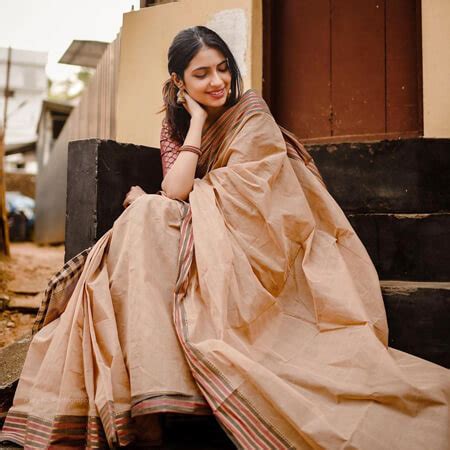 Evolution & History of Indian Fashion - Saree, Ghaghra & Orhna