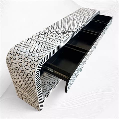 Black Targua Mother Of Pearl Inlay Console Extra Large – Luxury Handicrafts
