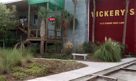 Small fire sidelines Vickery’s Bar & Grill on Shem Creek | Archives ...