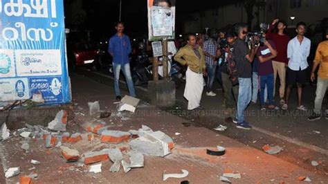 Concrete block falls apart from a building in Kottayam; lottery shop ...