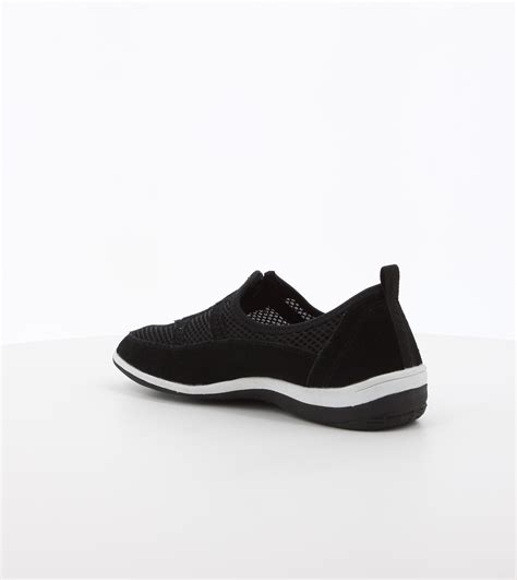 SOFT STYLE BLACK SONJA SHOE | Rosella - Style inspired by elegance