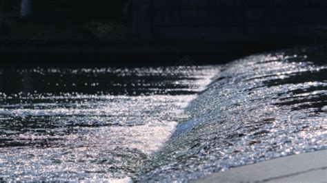 实拍瀑布流水GIF动图图片-正版gif素材401087945-摄图网