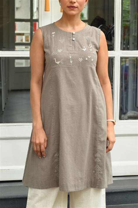 Rangsutra Bagh Cotton Sleeveless Grey Hand Embroidered Kurta – Okhaistore