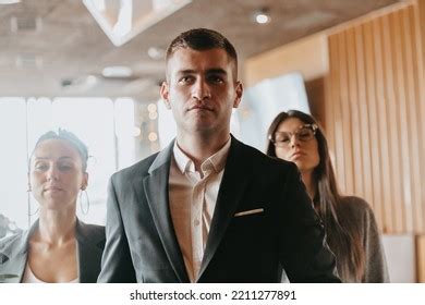 Group of Business People Standing Together 的图像结果