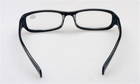 最近被抖音带火的金属细框眼镜真的带上就能提升颜值？