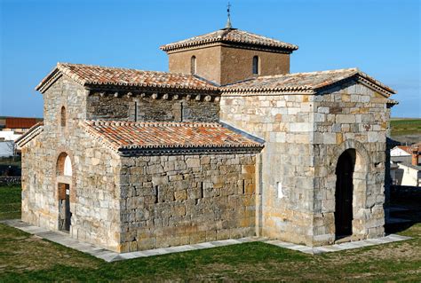 The Spanish Architecture and the 21 Wonderful Mediterranean Buildings