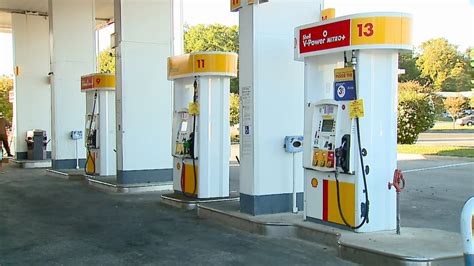 Gas prices top $4 dollar mark in Indiana - Indianapolis News | Indiana ...