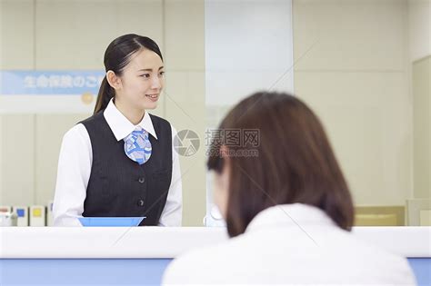 90后美女柜员揭秘银行职员的真实生活【职徒工场】