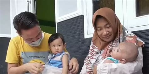 Man Names Newborn Baby 'Department Of Statistical Communication'