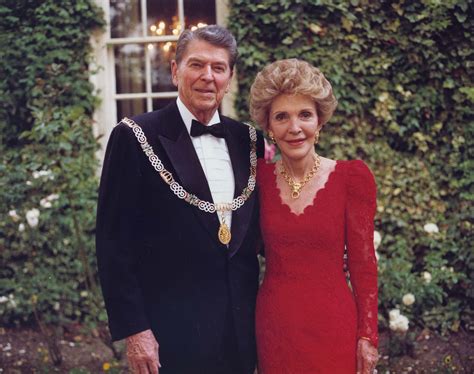 President Reagan posing with the “Order of Bath” and Nancy Reagan in the United Kingdom | Ronald ...