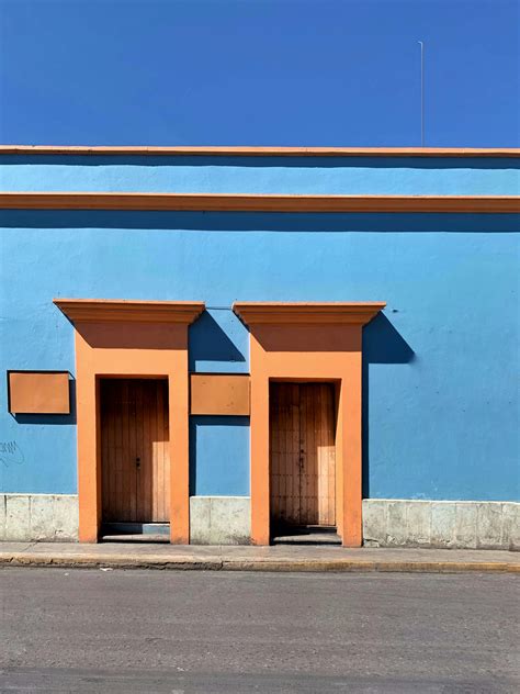 Building Wall Frame Signage 的图像结果