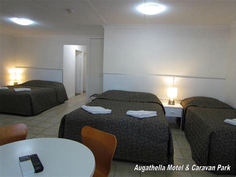 Augathella Motel & Caravan Park Rooms: Pictures & Reviews - Tripadvisor