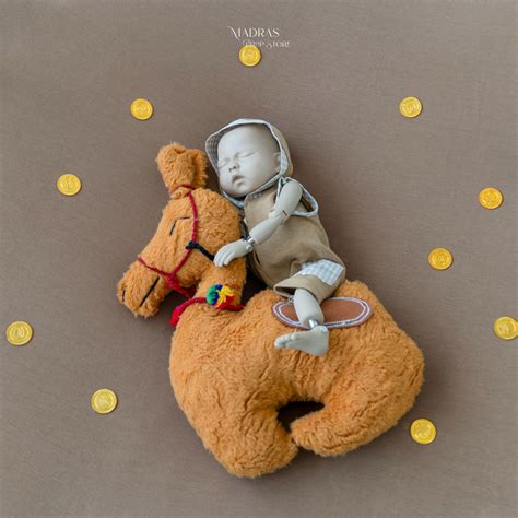 Mini Set - 12 ( Bean bag Backdrop + Outfit + Camel Pillow + Fake Coins ...