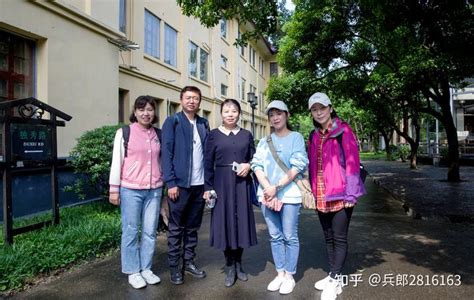 《2022桂林全民阅读活动启动仪式》在独秀峰 王城读书岩下举行 - 知乎