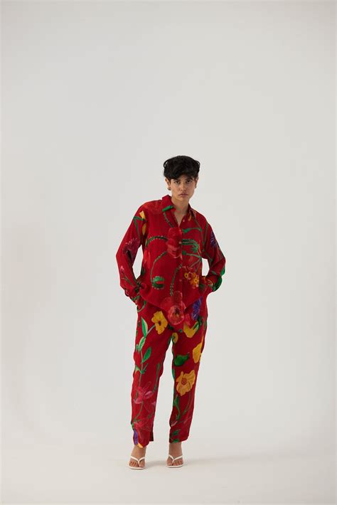 Big Botanical Red Crepe Coord Set – Shuffling Suitcases