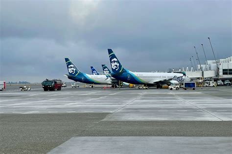 Alaska Airlines announces status match for select elites, no challenge ...