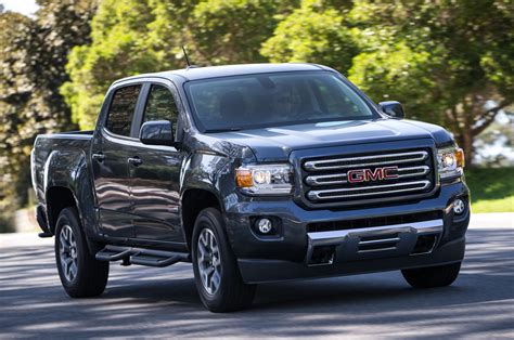 2015 GMC Canyon SLT Crew Cab V-6 4WD Review