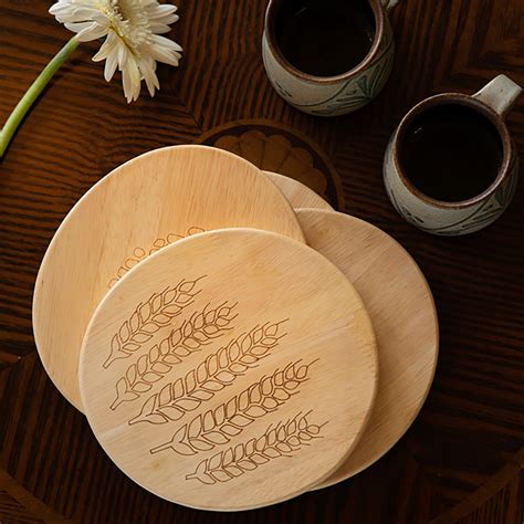 Buy Harvest Rubber Wood Beige Trivets (Set of 4) Online – iTokri आई.टोकरी