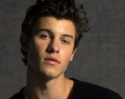 Shawn Mendes Height, Weight, Age, Girlfriend, Biography, Affairs, Facts