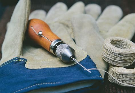 Speedy Stitcher Sewing Awl