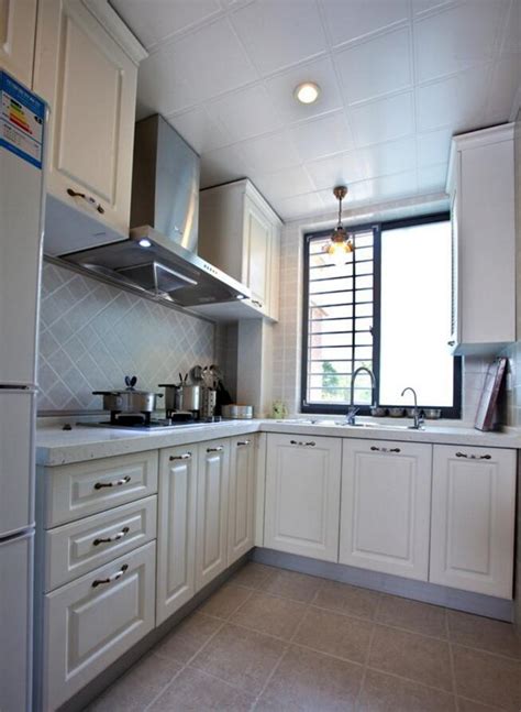 118平方小清新厨房橱柜门板颜色装修设计图_别墅设计图