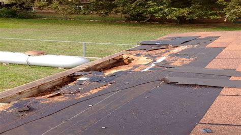 Install Hidden Gutter Hanger 的图像结果