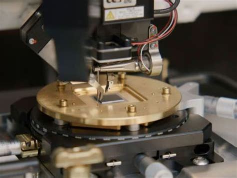 Amazon’s first Quantum chip is here-Tech giant jumps into quantum ...