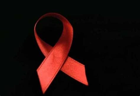 Woman dies after learning she has HIV, later tests show she wasn't HIV+