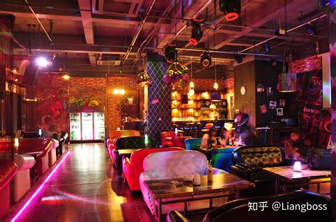 深圳装修一个五百平方米的酒吧需要多少钱?_装修预算_装信通网