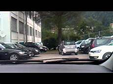 donna al volante pericolo costante donna imbranata al volante di una smart donna al volante pericolo costante donna imbranata al volante di una smart