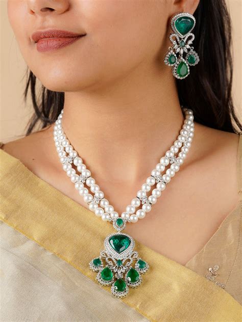 Faux Diamond Necklaces | Diamond Stone Necklace Sets Online – Mortantra