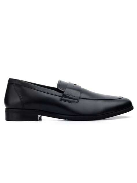 Men Black Solid Formal Loafers – ShoeTree