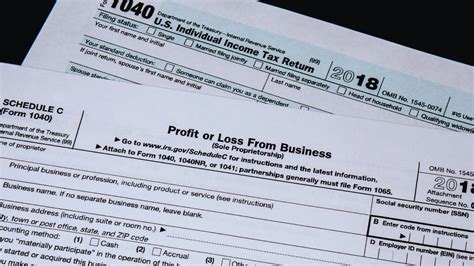 Avoid the 1099 Late Filing Penalty: Deadlines, Fees, & Solutions