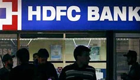 एटीएम फोडून १३ लाख लंपास | attack on ATM center, yeola, nasik
