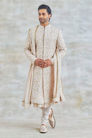 Mastering Men's Wedding Style: The Ultimate Guide to Sherwanis Sets