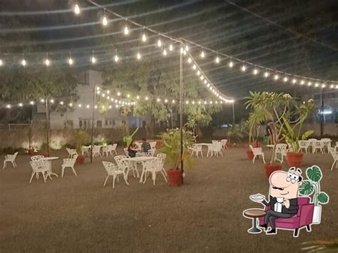 SÈRA Artisanal Pizzeria, Vadodara - Restaurant menu, prices and reviews